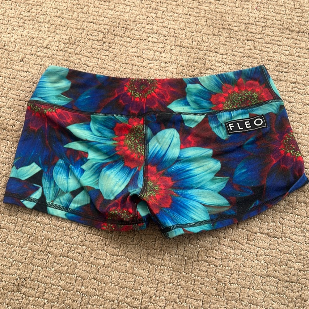Fleo Shorts